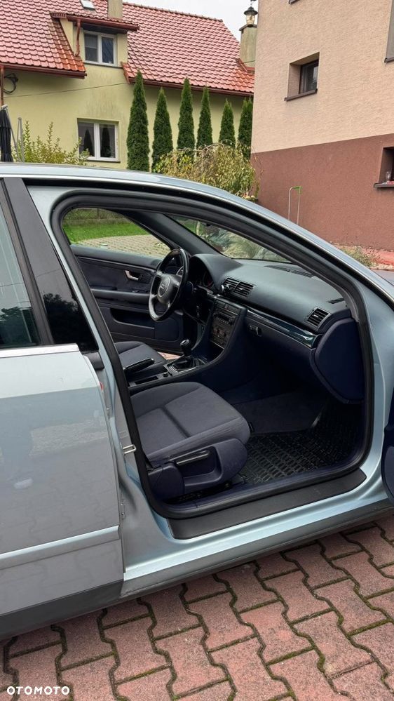 Audi A4 Limousine