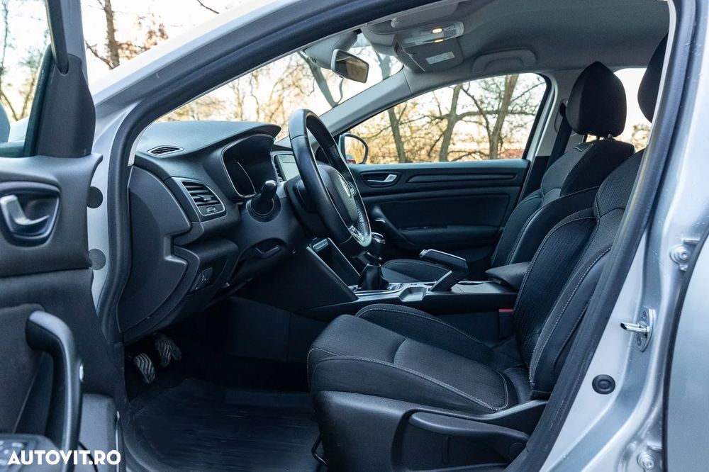 Renault Megane Blue dCi 116 Zen - 15