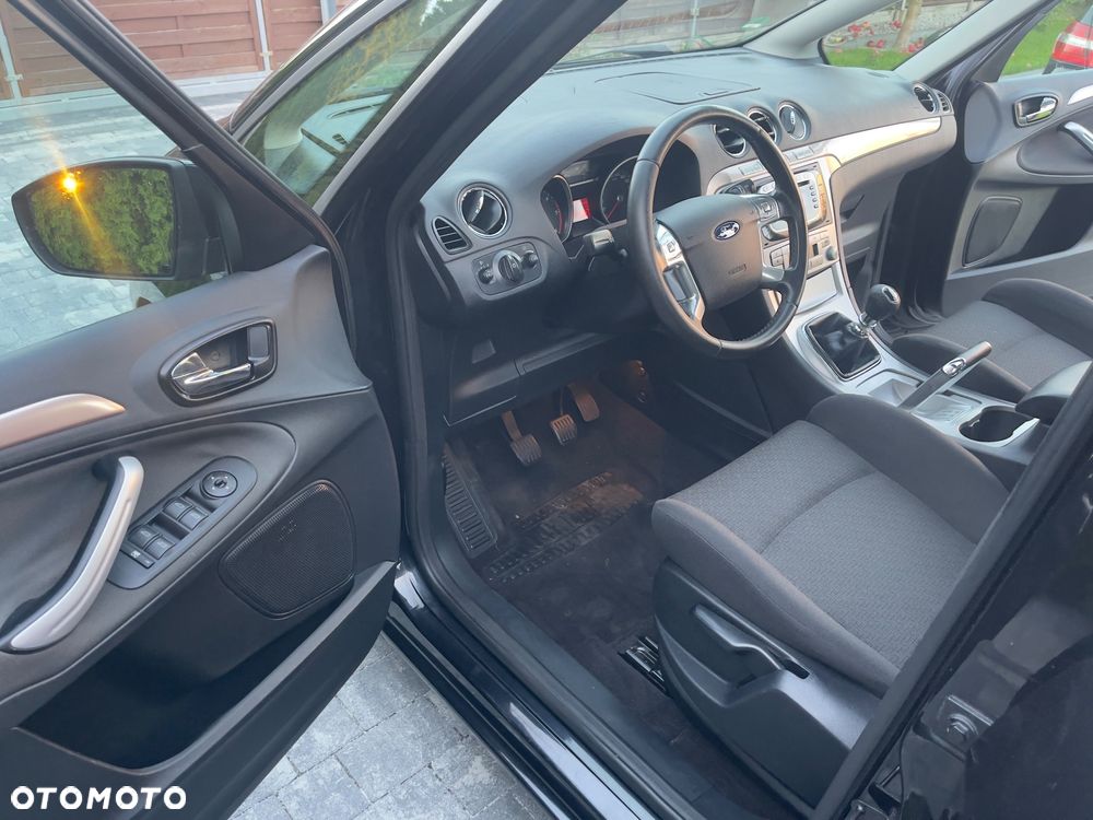 Ford S-Max - 8