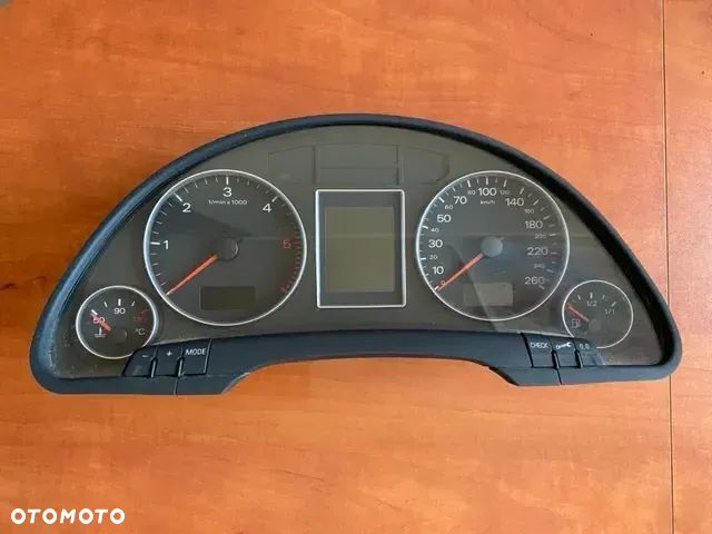 LICZNIK ZEGARY AUDI A4 B7 2.0 8E0920932 - 1