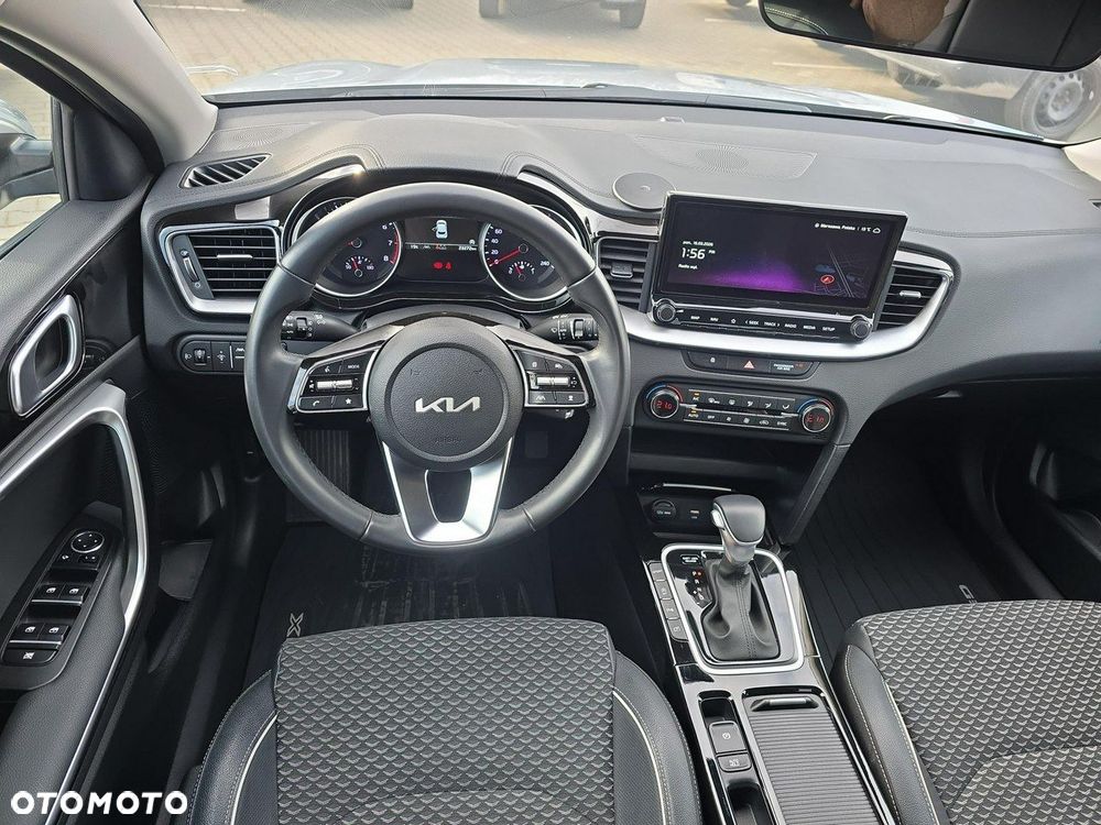 Kia XCeed - 13