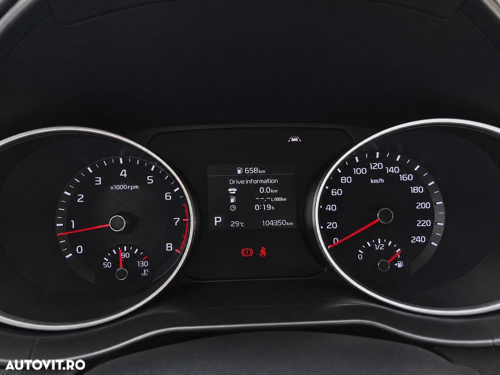 Kia Ceed 1.5 T-GDI 7DCT Best+ - 8