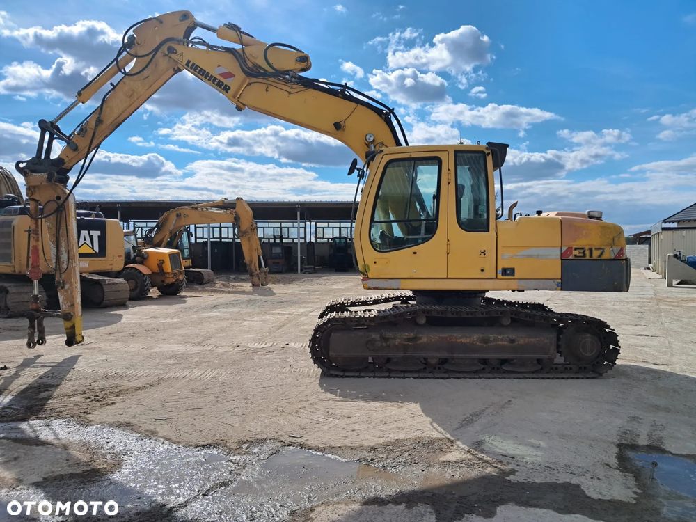 Liebherr R 317 - 2