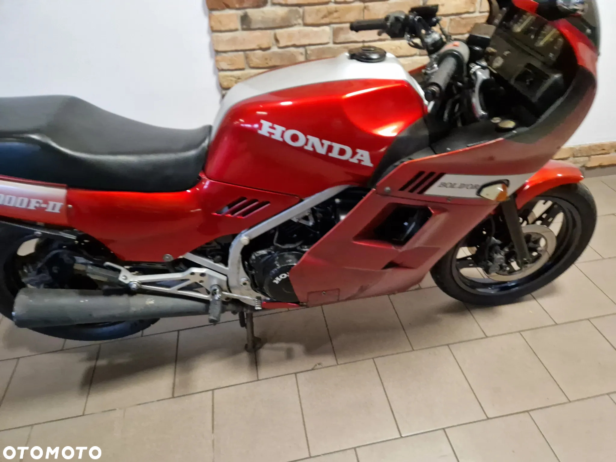 Honda VF - 28