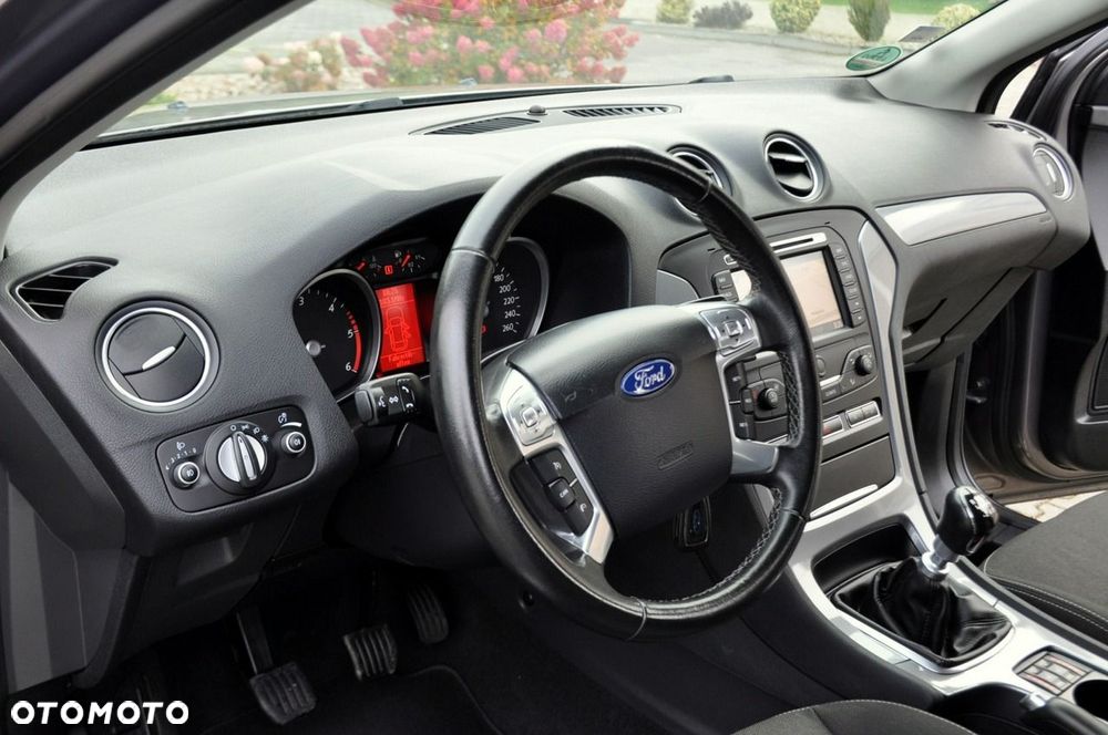 Ford Mondeo - 22