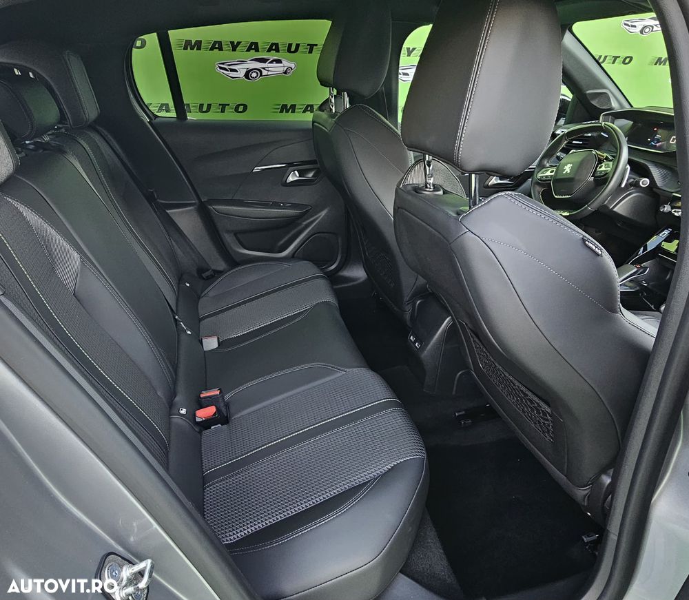 Peugeot 208 PureTech 100 EAT8 Active - 17