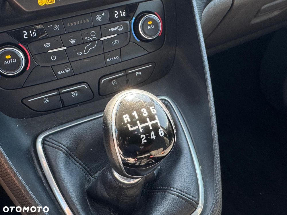 Ford Tourneo Connect 1.0 EcoBoost Start-Stop Titanium - 26