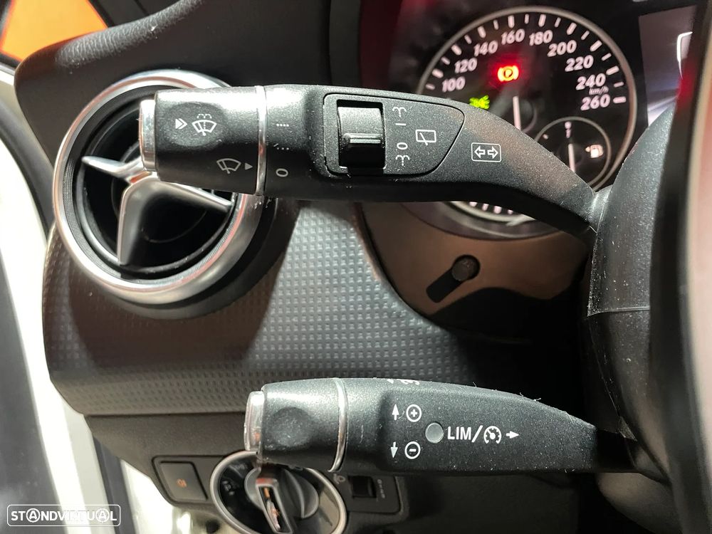 Mercedes-Benz A 160 CDI - 12