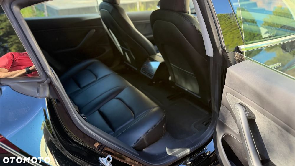 Tesla Model 3 Langstreckenbatterie Allradantrieb Dual Motor - 10