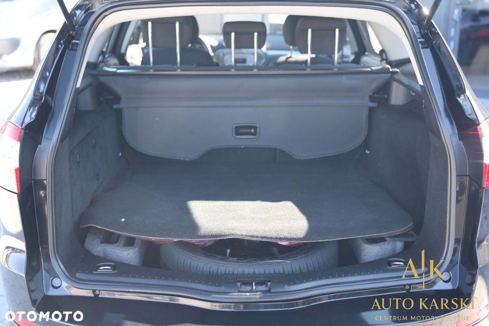 Ford Mondeo - 37
