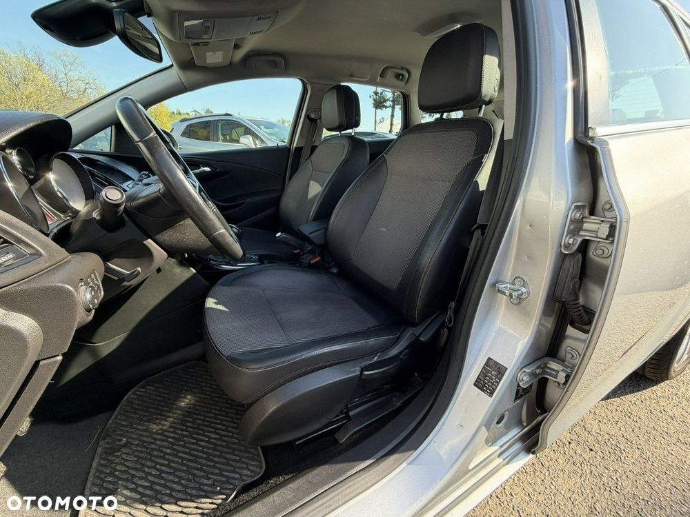 Opel Astra 1.4 T Cosmo - 14