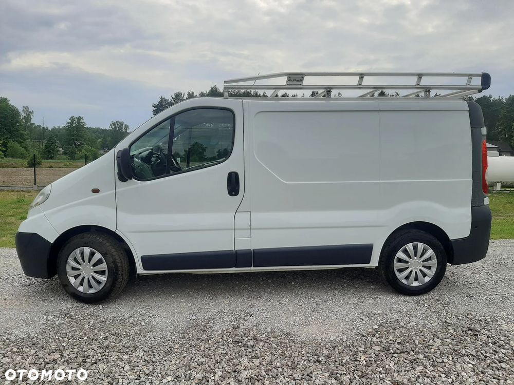 Opel Vivaro - 8