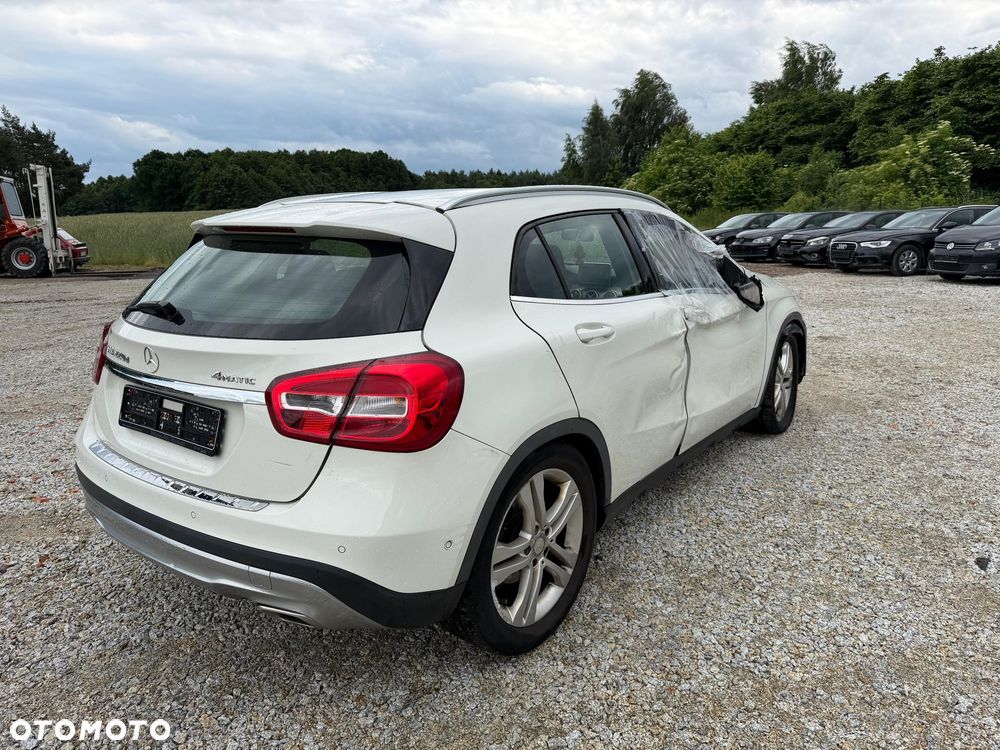 Mercedes-Benz GLA - 5