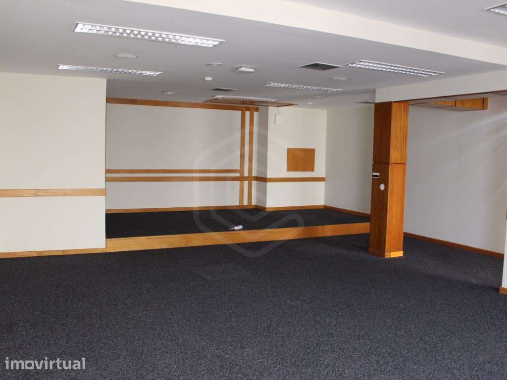 Prédio com PIP aprovado para habitação unifamiliar no centro de Tav... - Grande imagem: 3/17