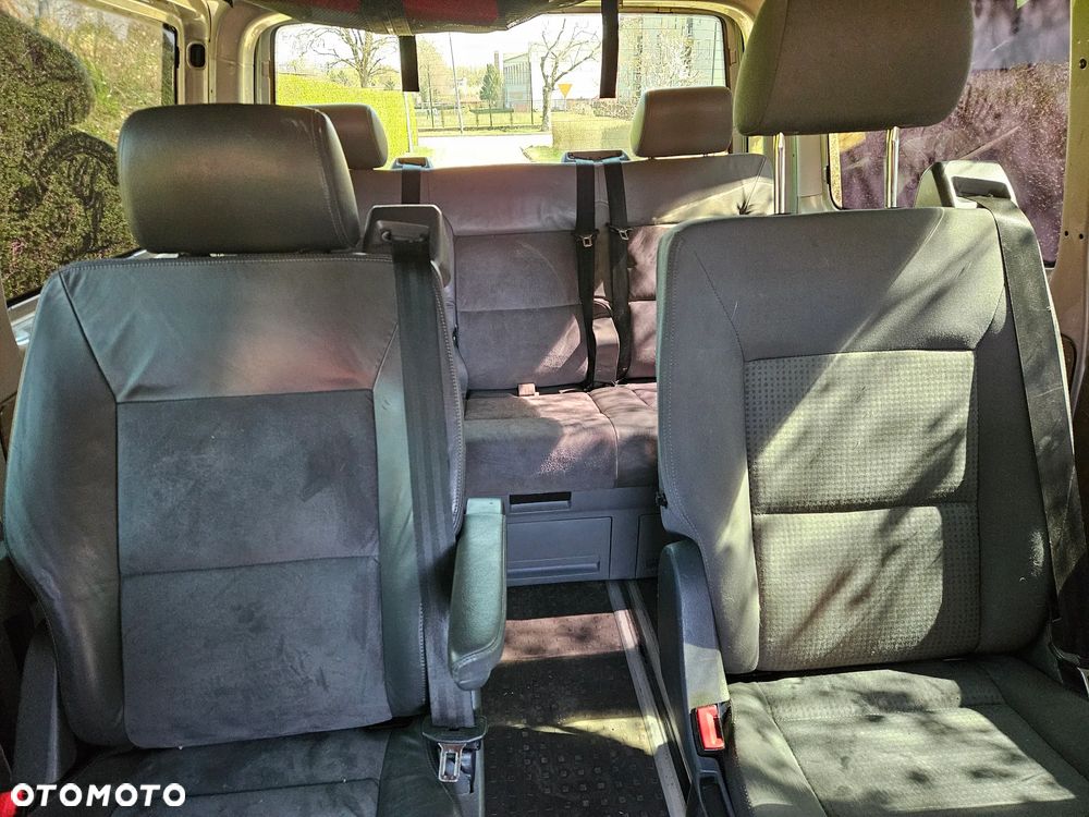 Volkswagen Multivan - 19