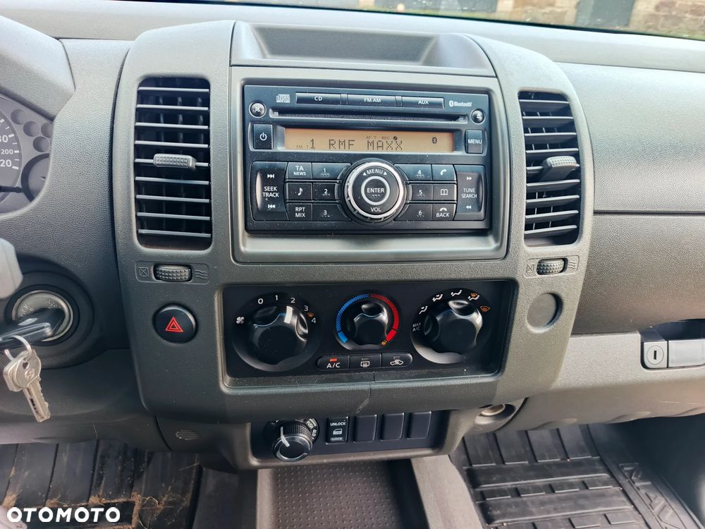 Nissan Navara 2.5 D SE - 12