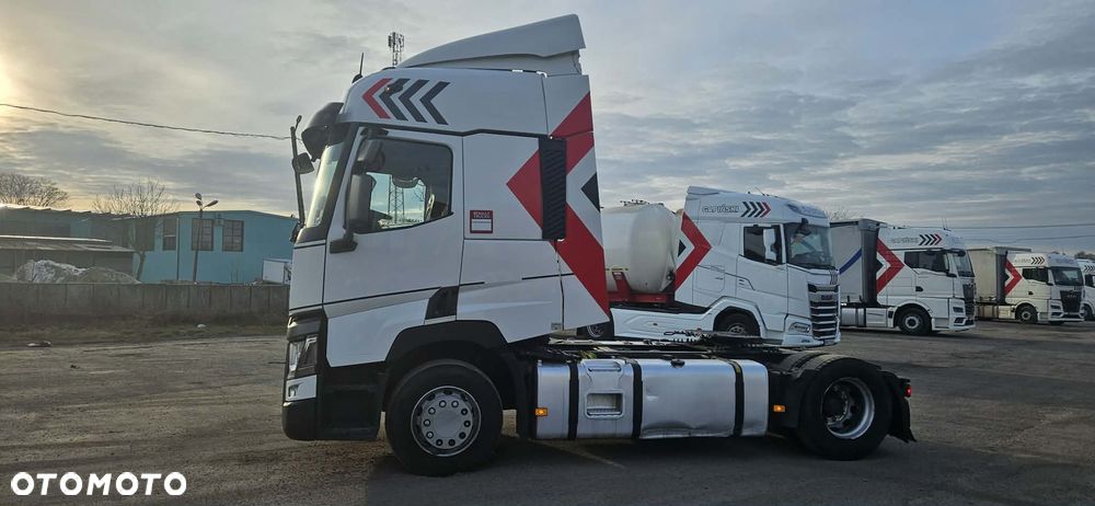 Renault Gama T-460 - 15