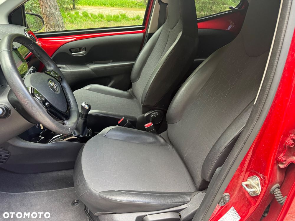 Toyota Aygo 1.0 VVT-i JBL Edition - 15