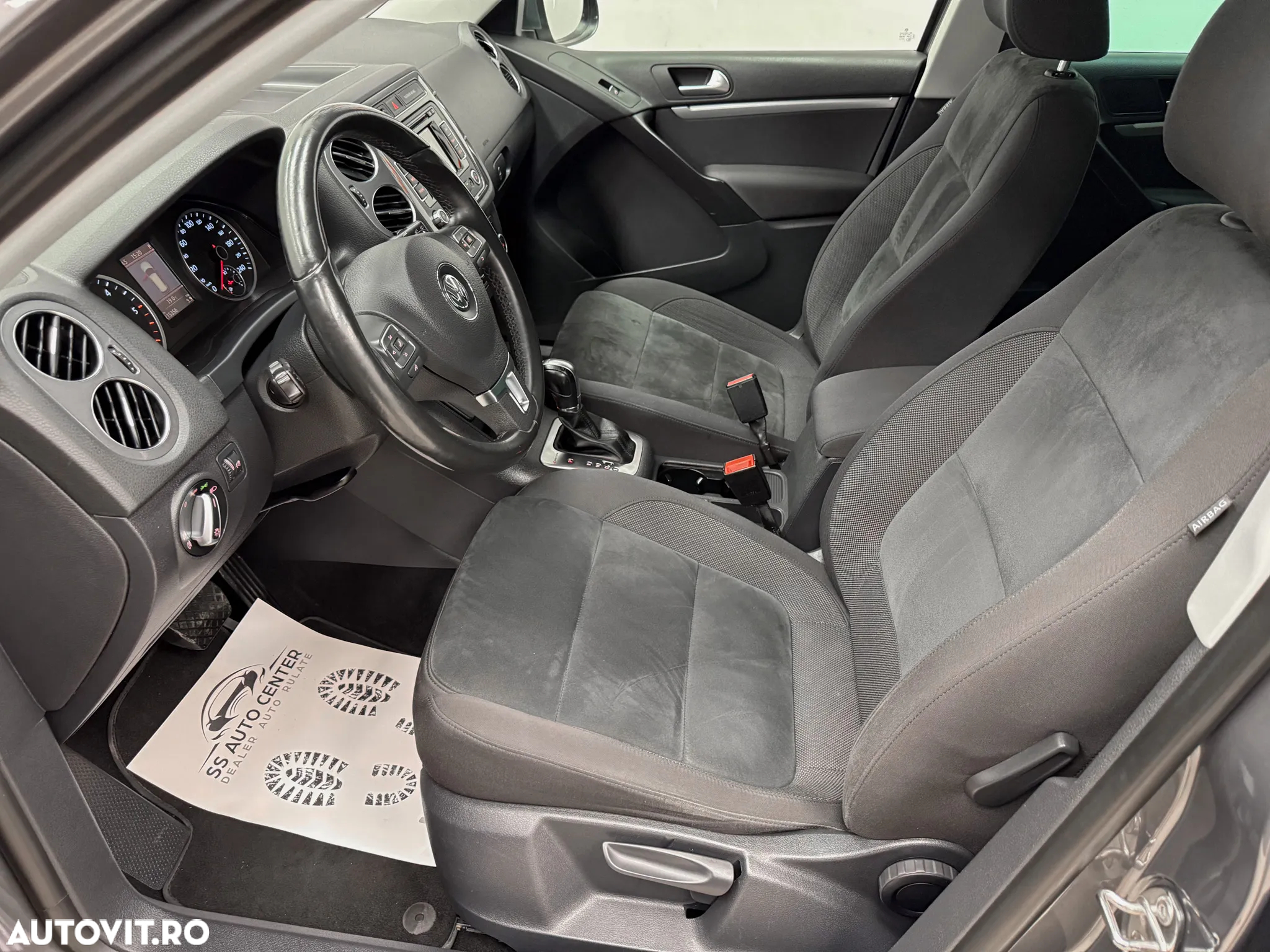 Volkswagen Tiguan 2.0 TDI 4Motion DSG Sport & Style - 20