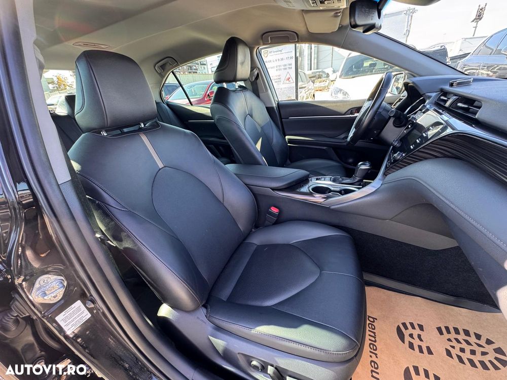 Toyota Camry 2.5 Dynamic - 19