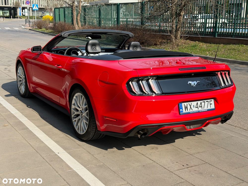 Ford Mustang - 16
