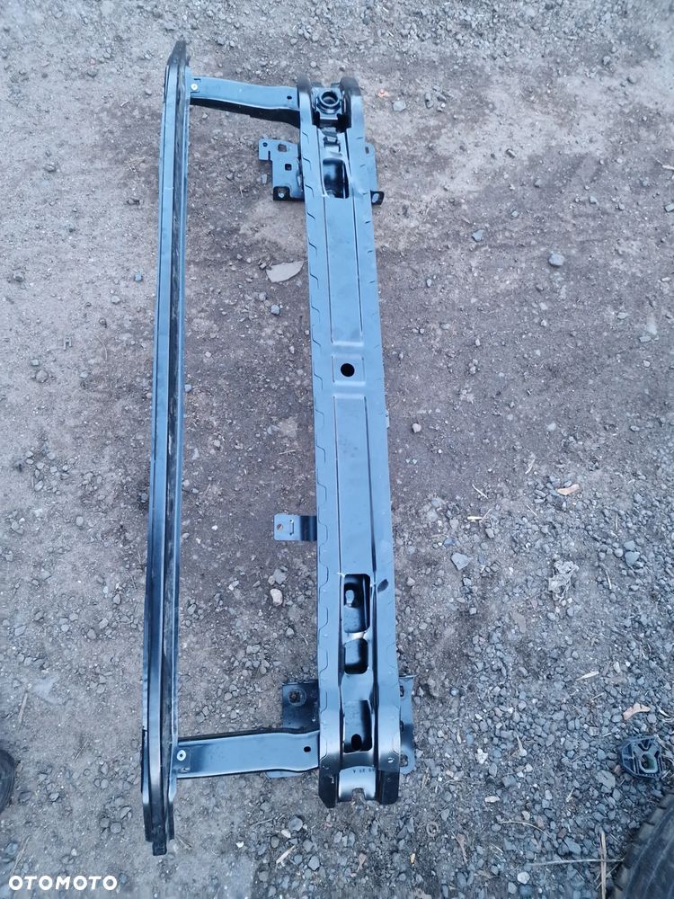 Belka pod zderzak przód passat B8 - 1