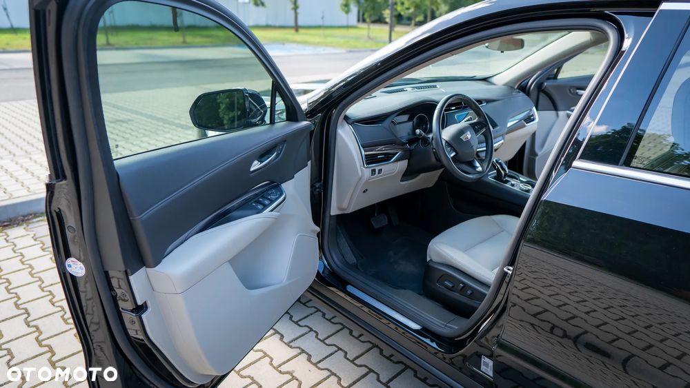 Cadillac XT4 350T AWD Luxury - 9