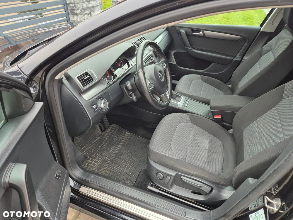 Volkswagen Passat - 10