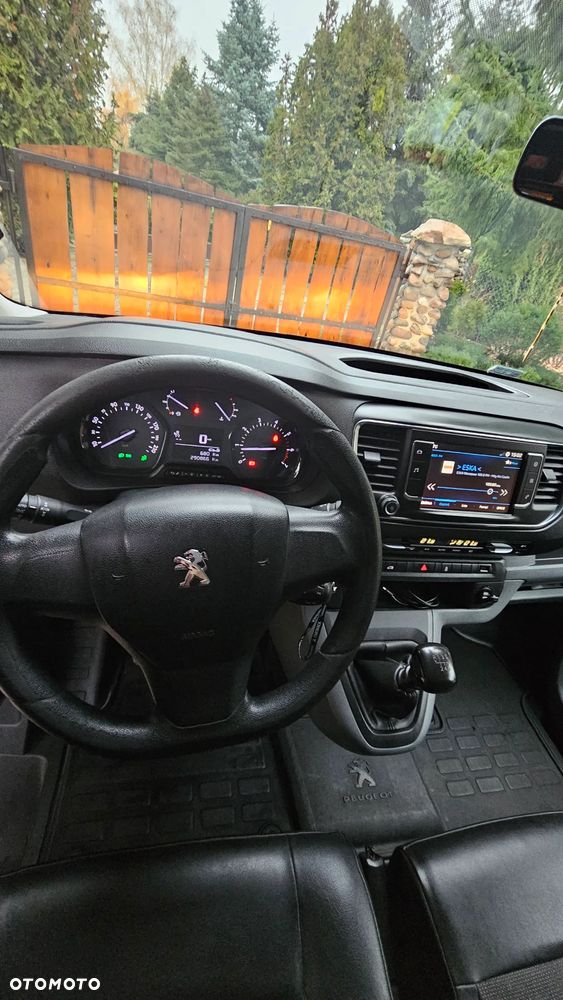 Peugeot expert - 8