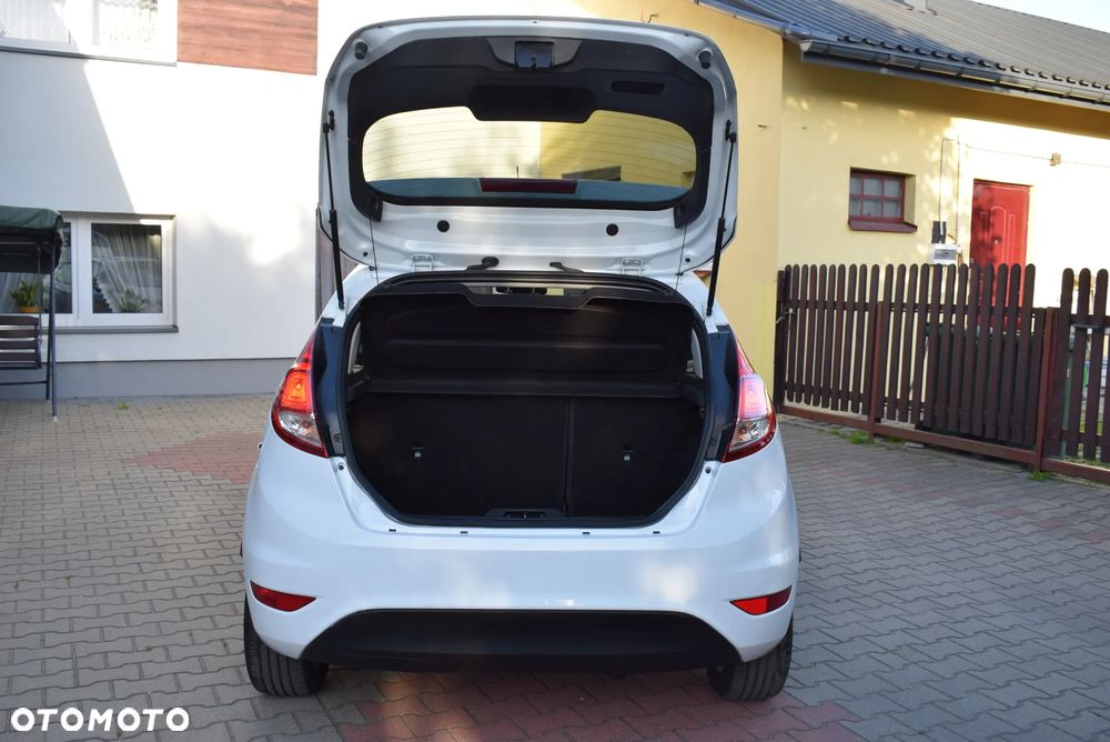 Ford Fiesta 1.25 Celebration - 14