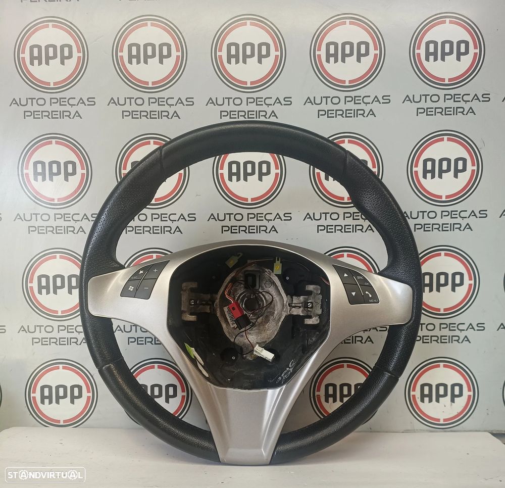 Volante Alfa Romeu Mito, em bom estado . - 1