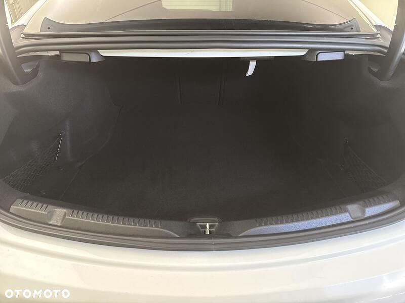 Mercedes-Benz Klasa E 220 d 4-Matic AMG - 25