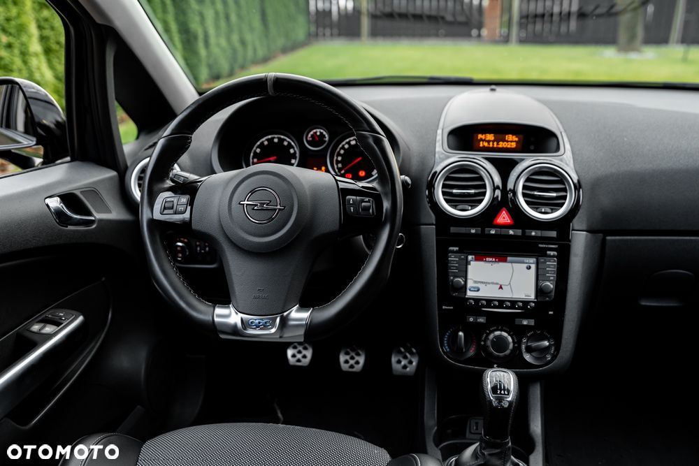 Opel Corsa 1.6T OPC - 35