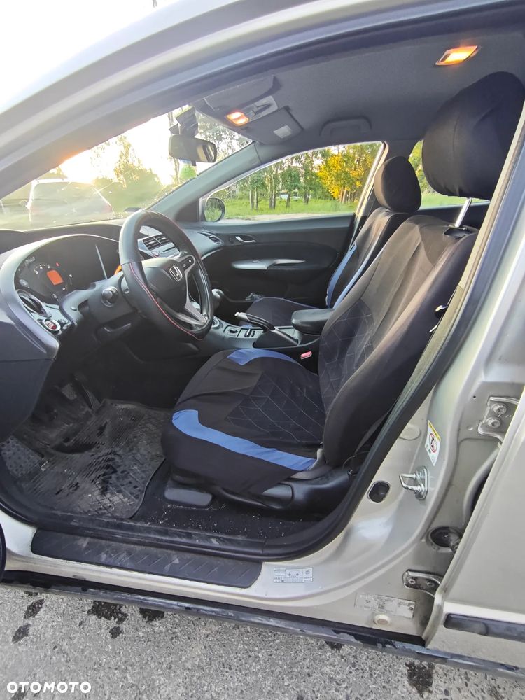 Honda Civic 1.4 Base - 9