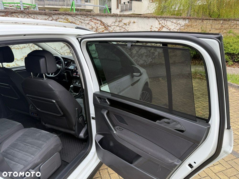 Volkswagen Touran - 21