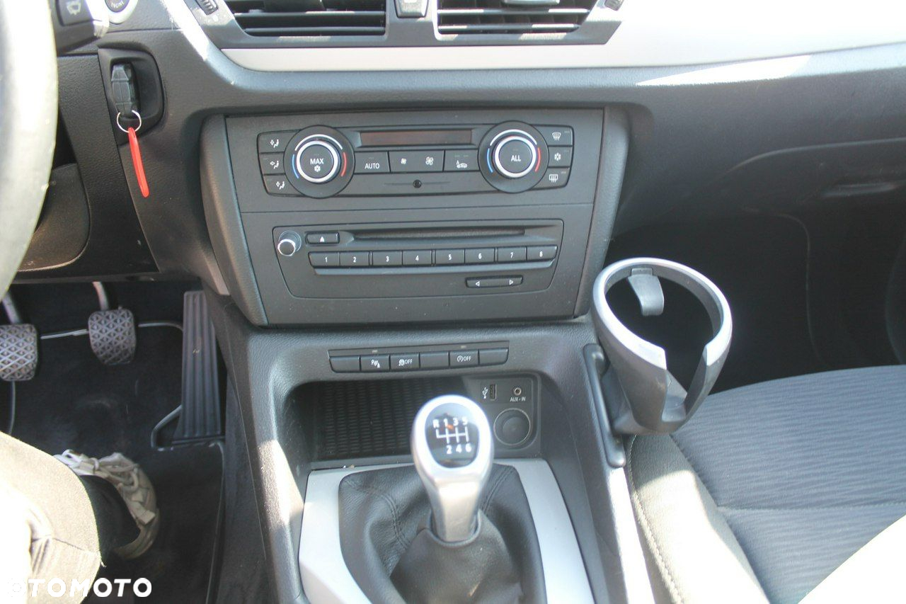 BMW X1 sDrive18d - 13