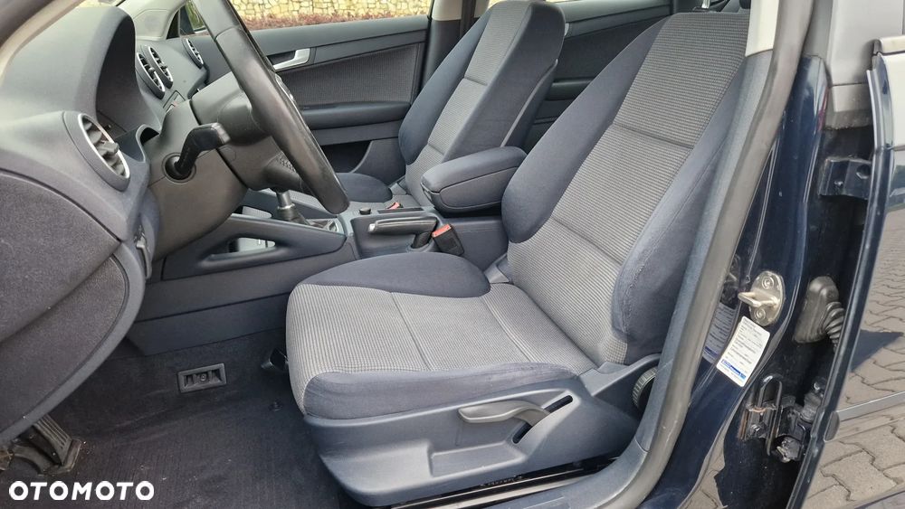 Audi A3 Sportback 1.6 Attraction - 22