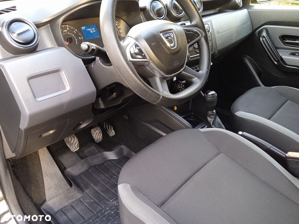Dacia Duster 1.6 SCe Laureate S&S - 10