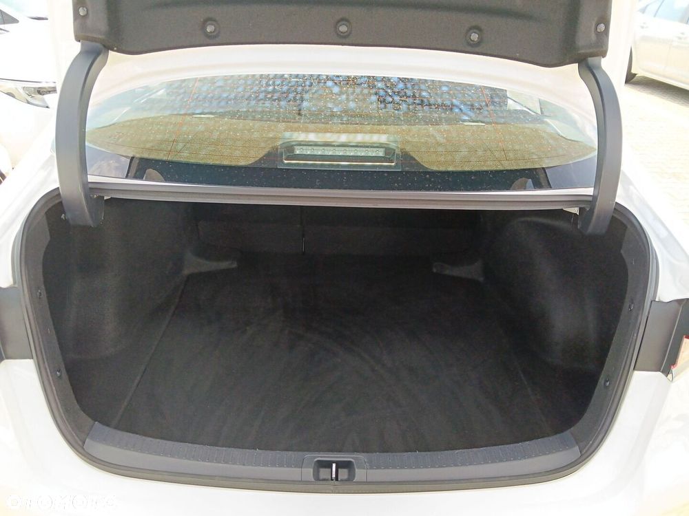 Toyota Corolla - 16