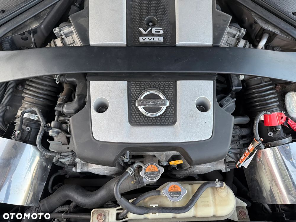 Nissan 370 Z - 12