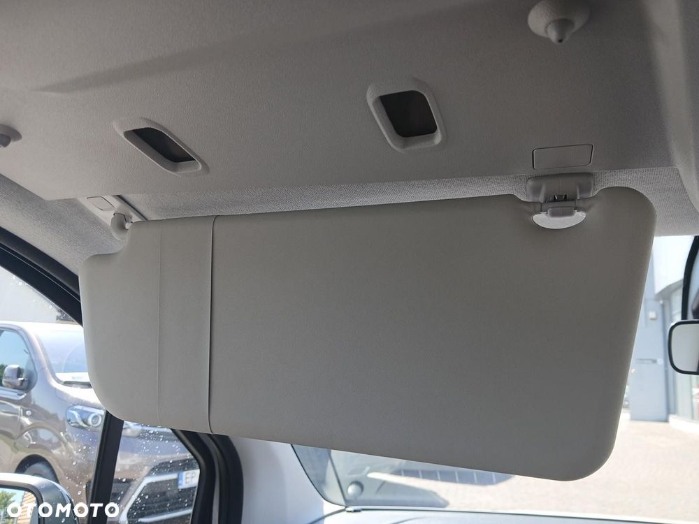 Toyota Proace City Verso Long 1.5 D-4D Business - 32