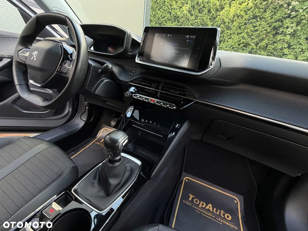 Peugeot 2008 1.2 PureTech Allure Pack S&S - 16