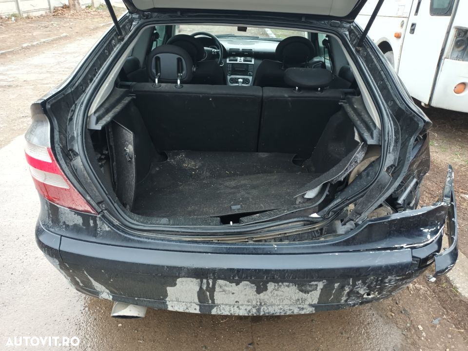 Dezmembrari  Mercedes-Benz C-CLASS (W203)  2000  > 2007 C 220 CDI (20 - 7