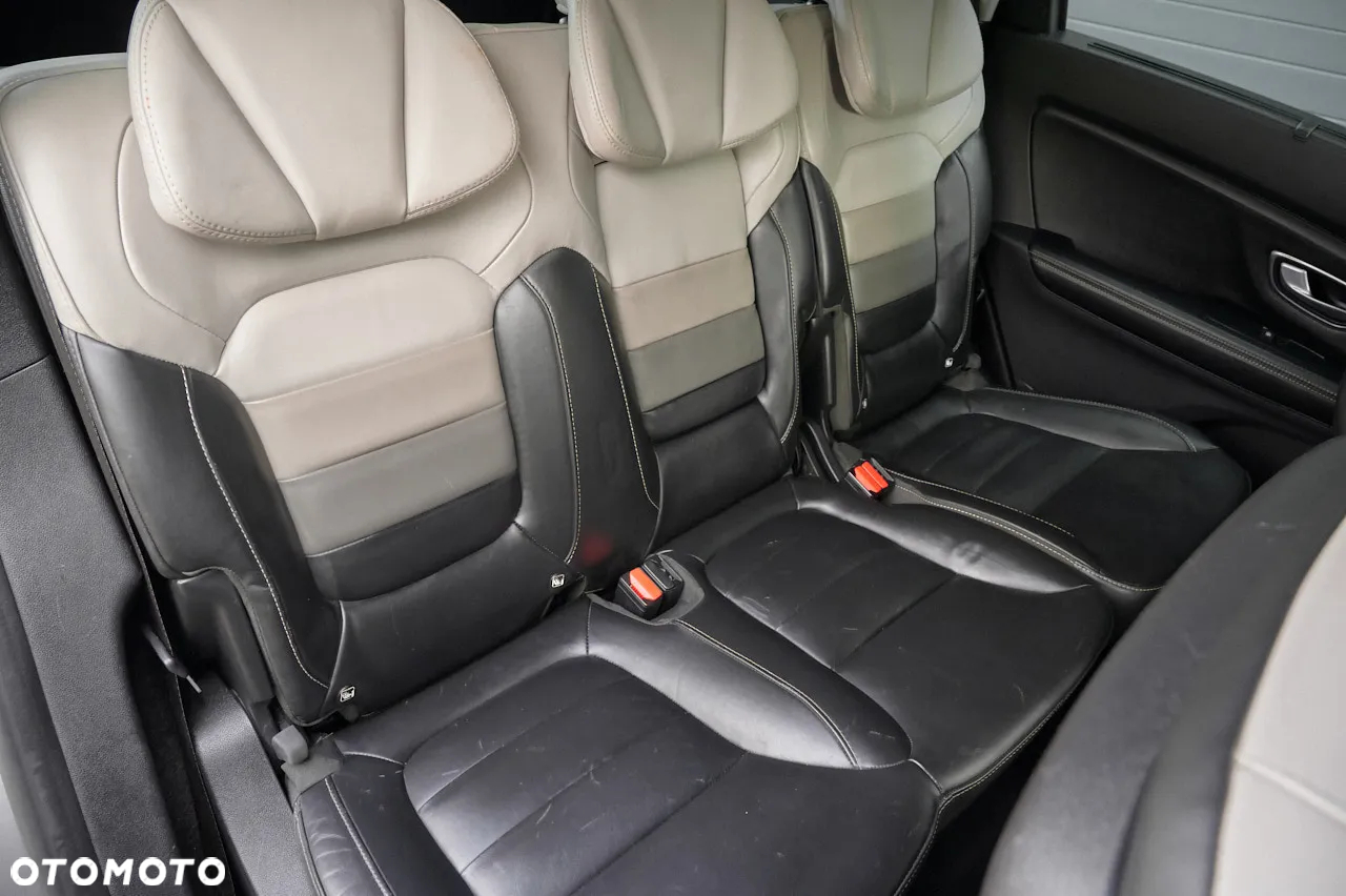 Renault Grand Scenic - 17