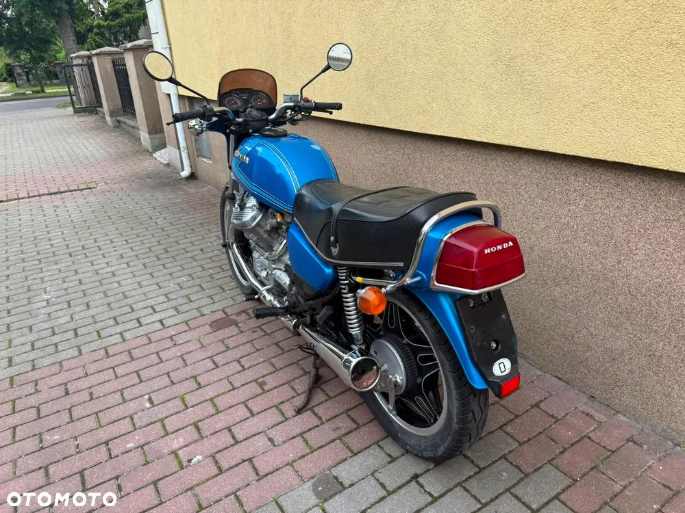 Honda CX - 6