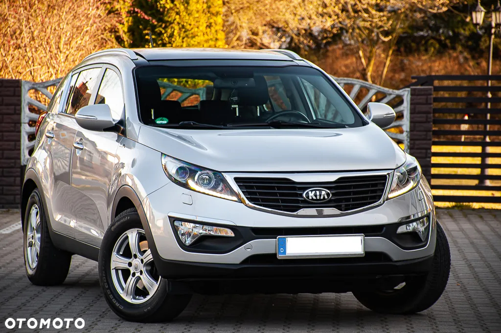 Kia Sportage 2.0 CRDI 4WD Automatik Dream-Team Edition - 6