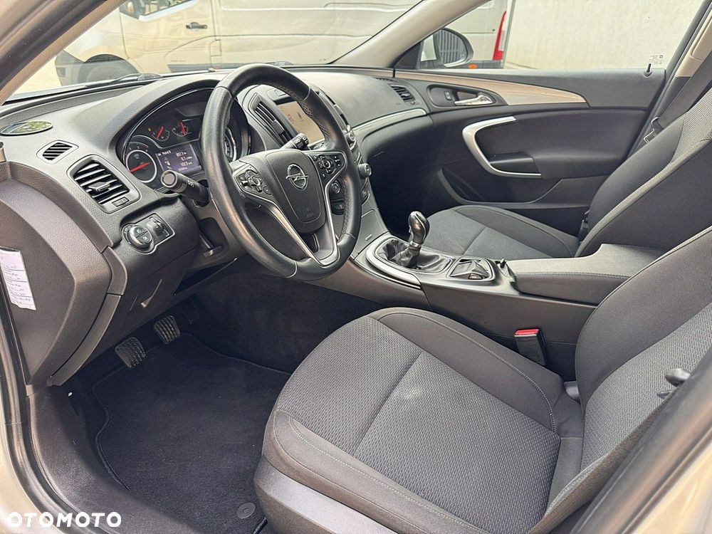 Opel Insignia - 10