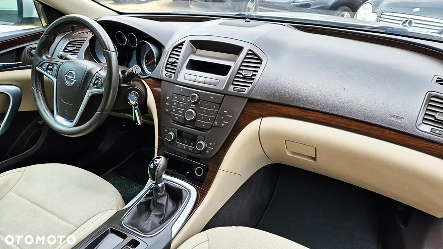 Opel Insignia 1.6 T Cosmo - 40