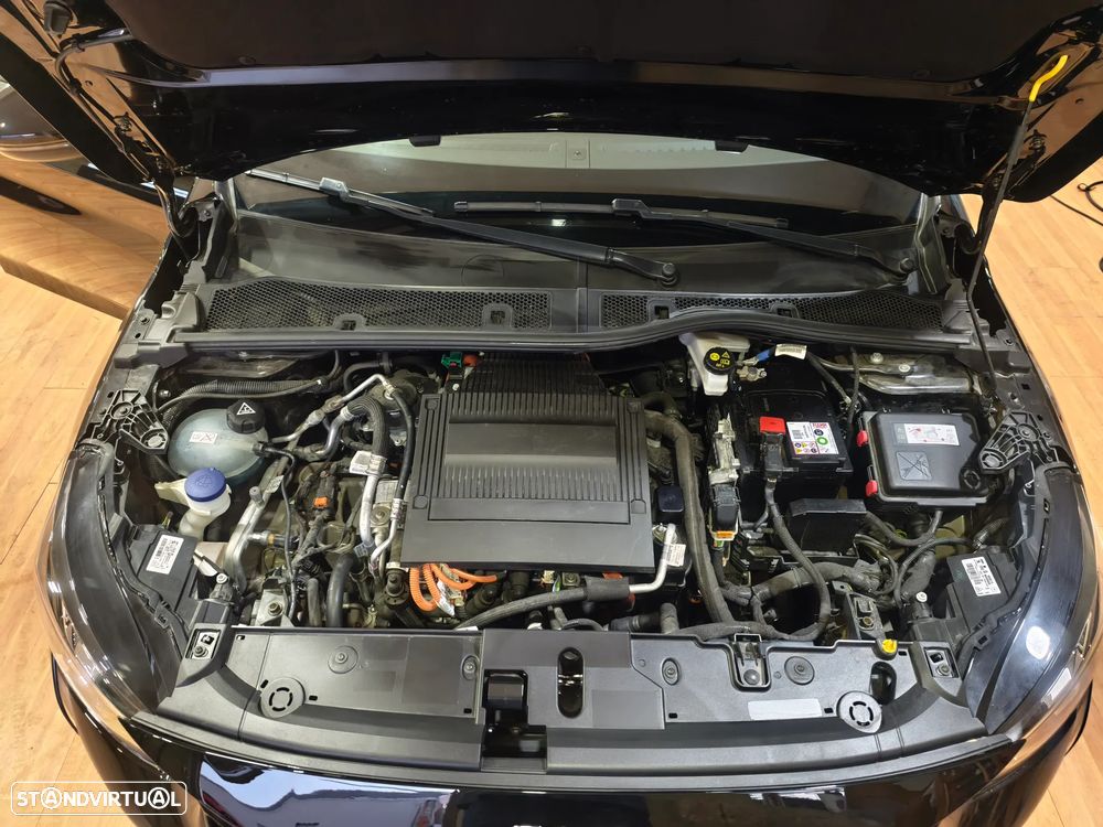 Peugeot e-208 E-Style - 52