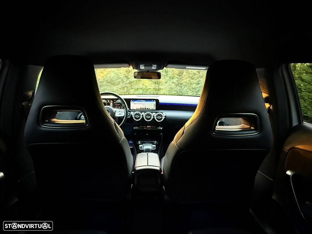 Mercedes-Benz A 180 d 7G-DCT AMG Line - 23